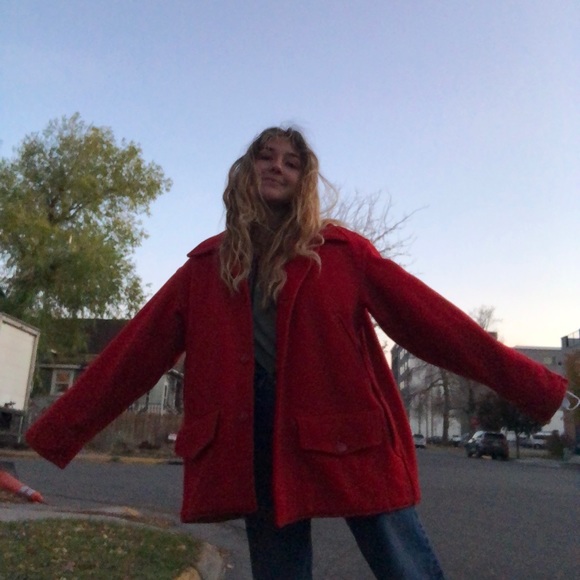 Meet your Posher, Jade - Picture 1 of 2